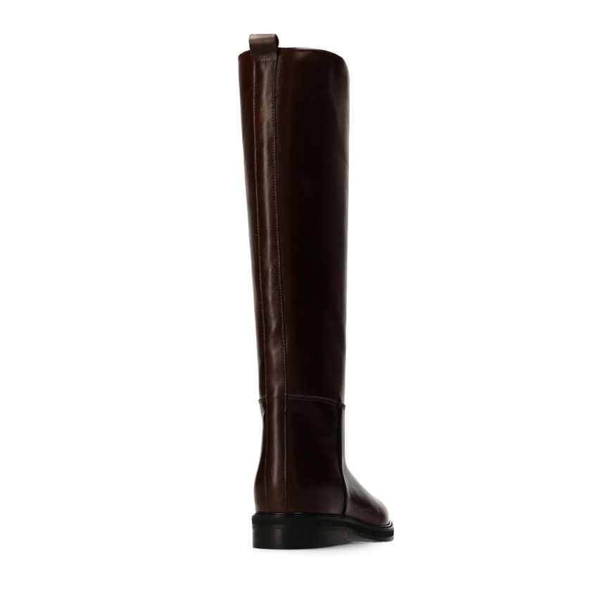 Braune Lederstiefel
