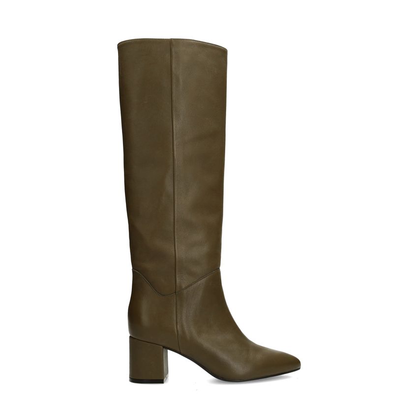 Olivgrüne Lederstiefel mit Absatz