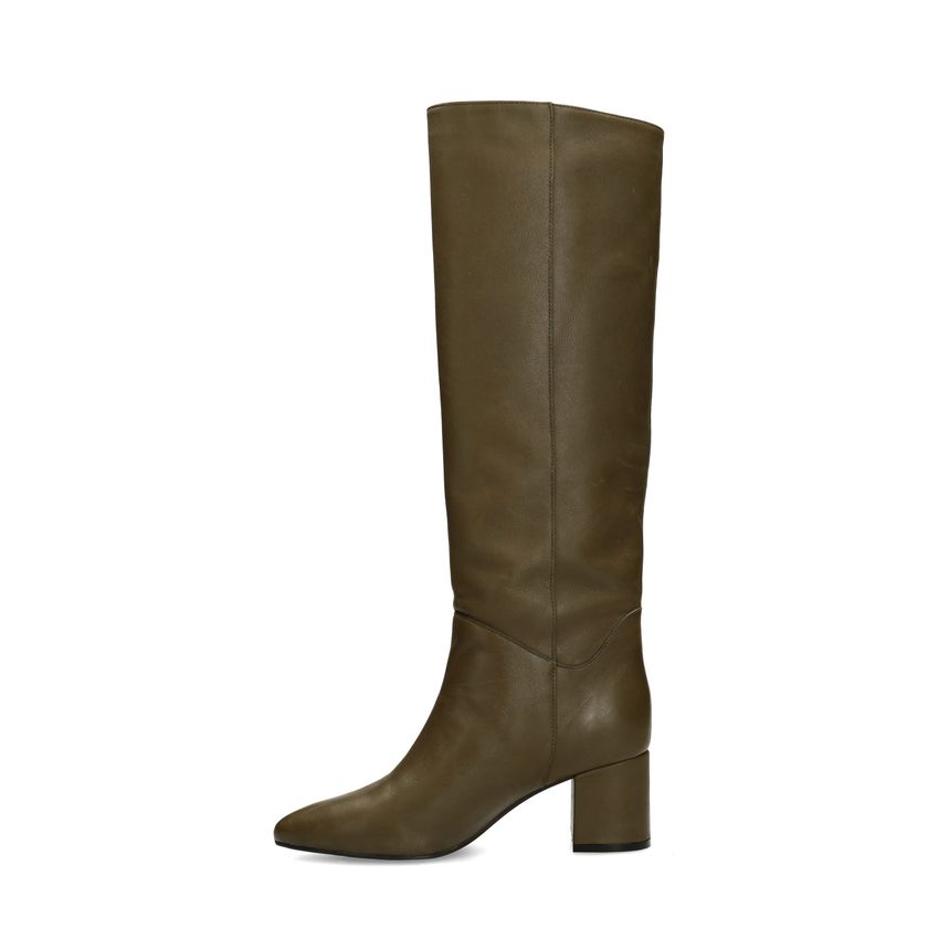 Olivgrüne Lederstiefel mit Absatz