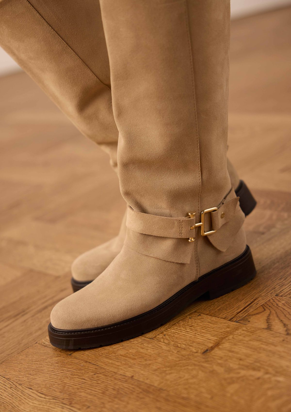 Beige suède hoge laarzen