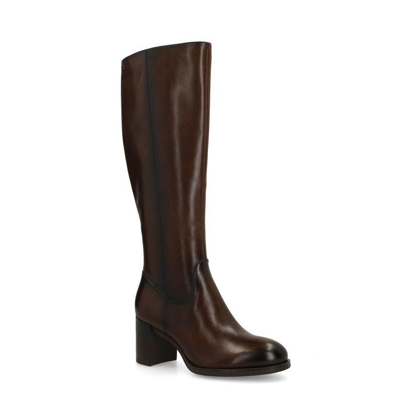 Braune Lederstiefel mit Absatz