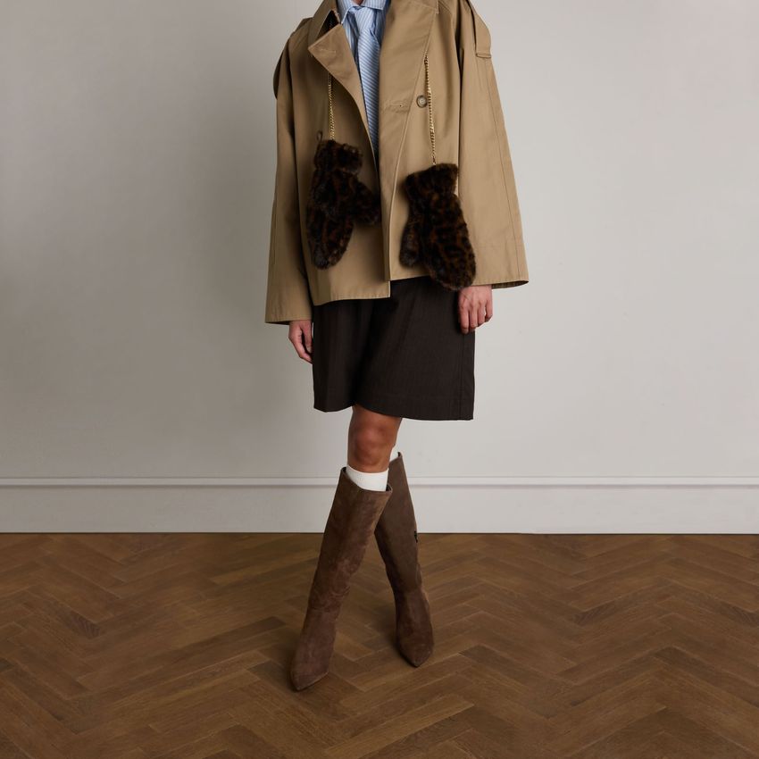 Taupefarbene Veloursleder-Stiefel mit Absatz