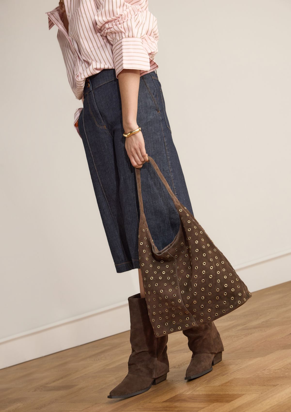 Bruine suède shopper met studs