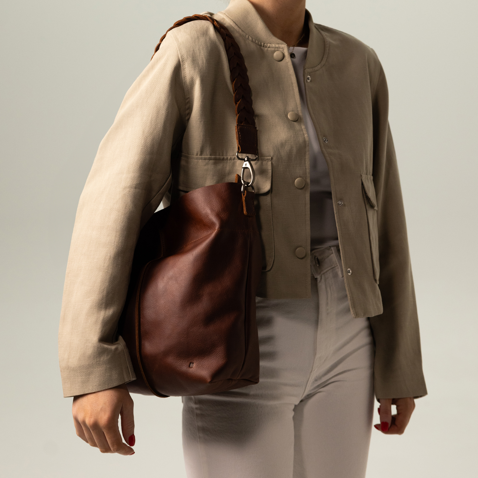 Cognacfarbener Ledershopper mit geflochtenem Henkel | Shopper  