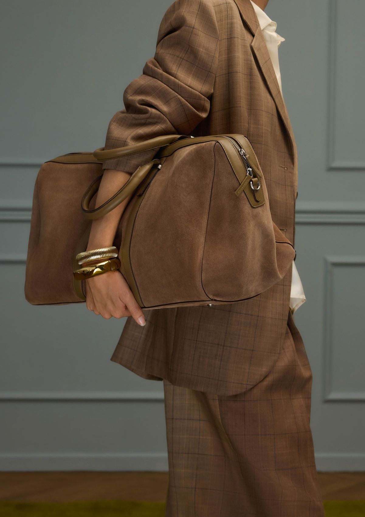 Taupe suède weekendtas