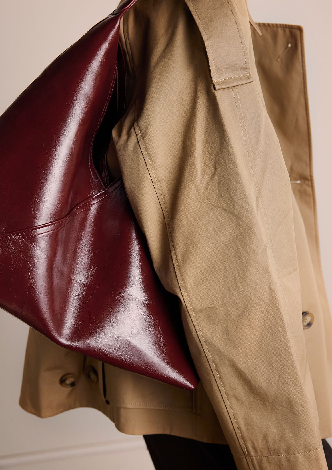 Burgundy lak schoudertas