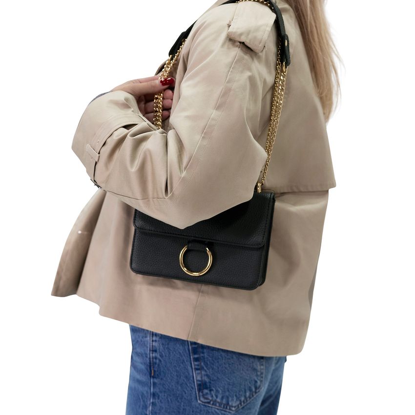 Schwarze Schultertasche aus Leder