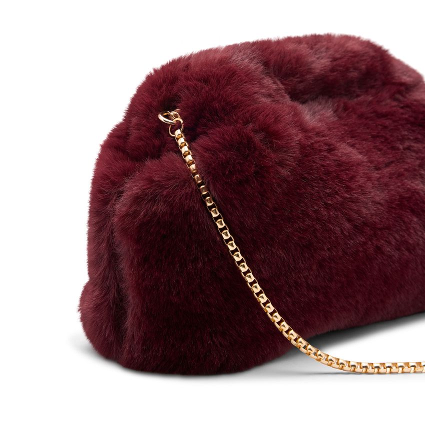 Bordeauxrote Clutch aus Kunstfell