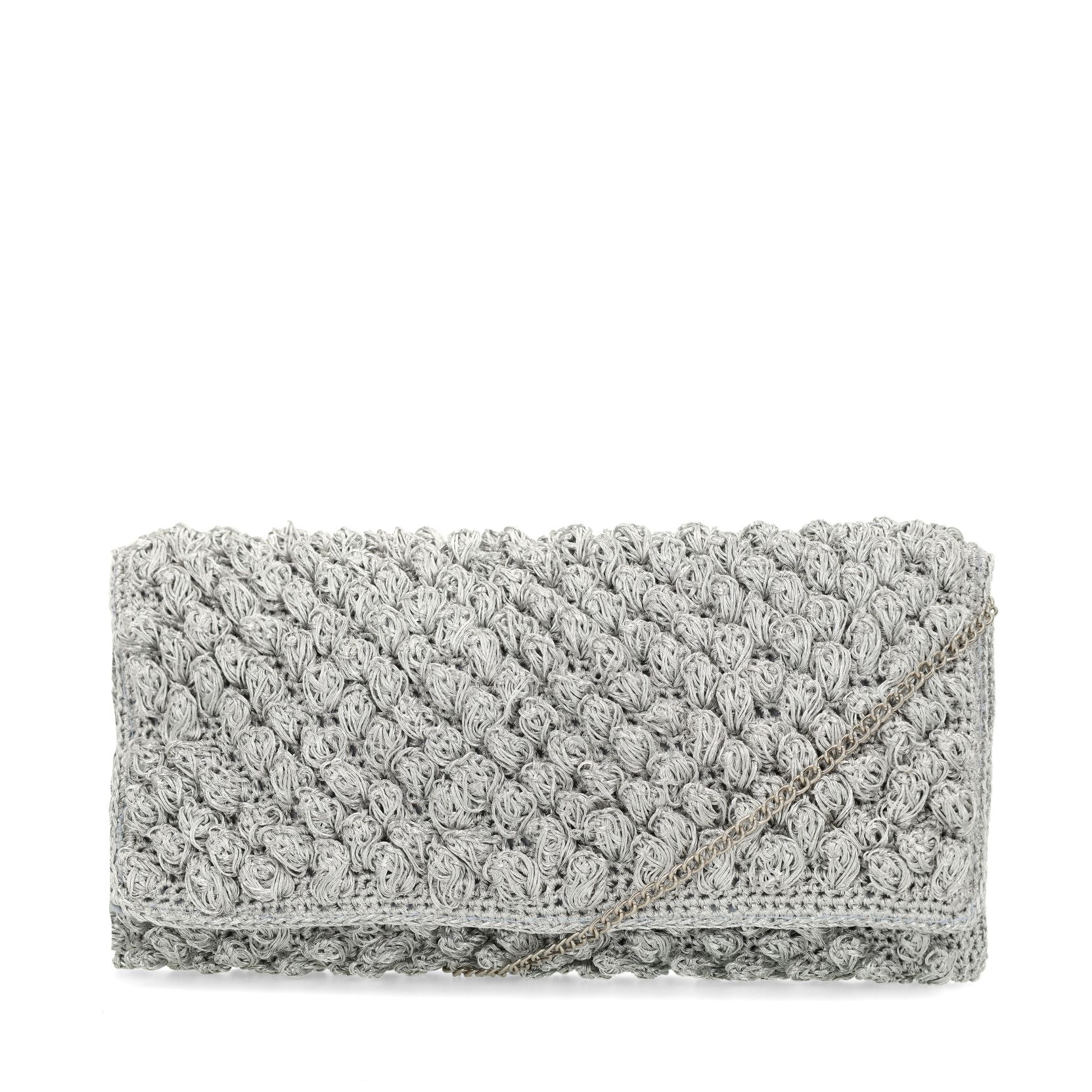 Silberfarbene Clutch mit gewebten Details