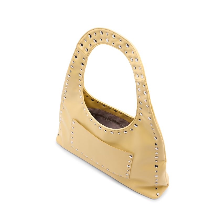 Gelbe Handtasche mit silberfarbenen Nieten