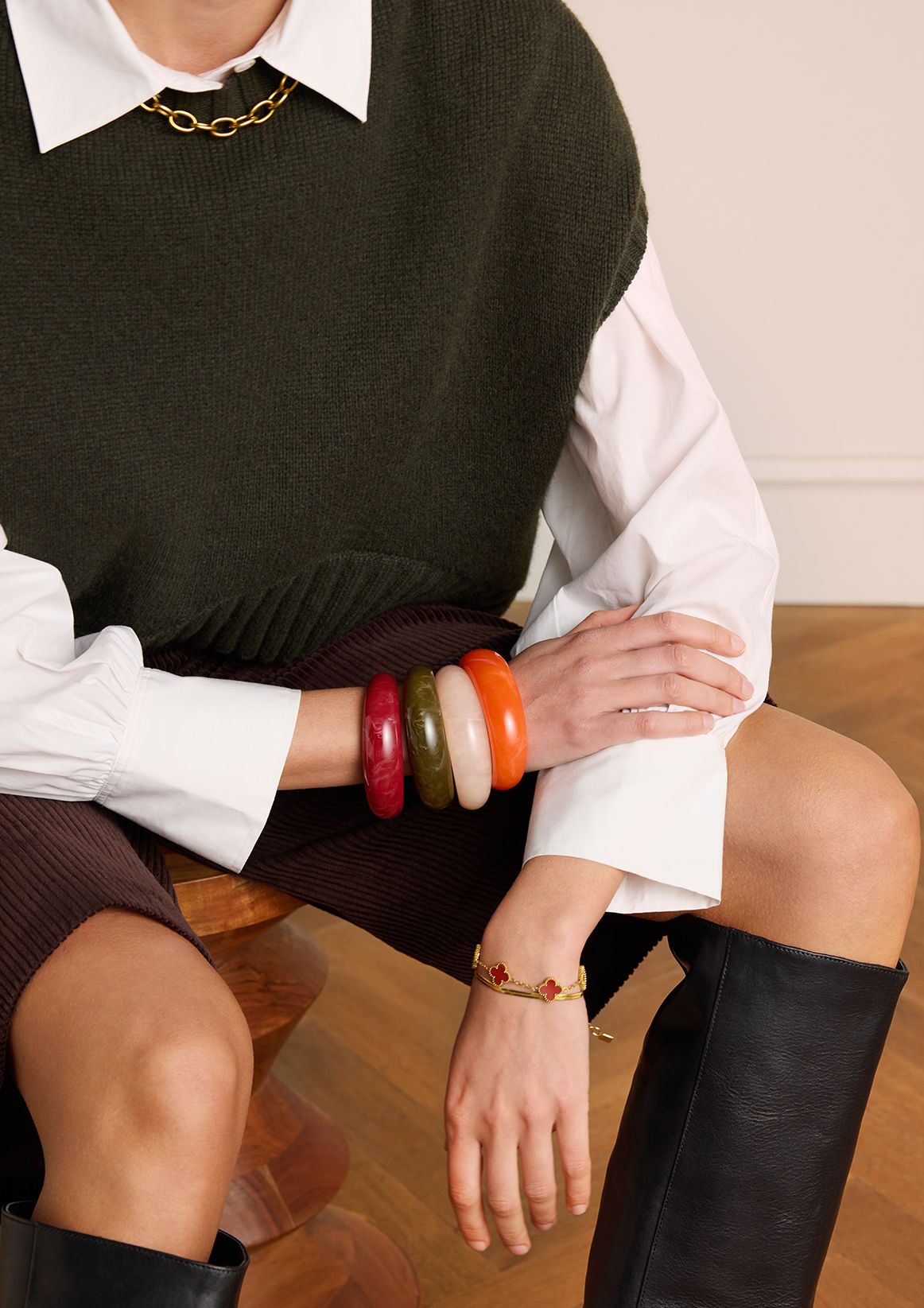 Koraalkleurige bangle armband