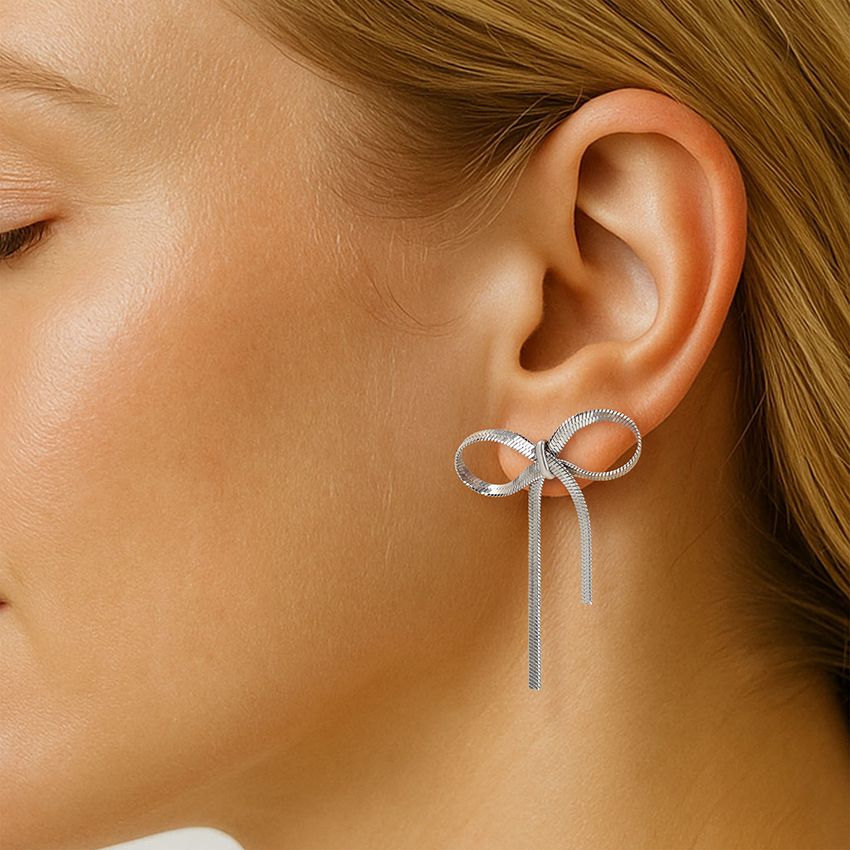 Silberfarbene Schleifen-Ohrringe