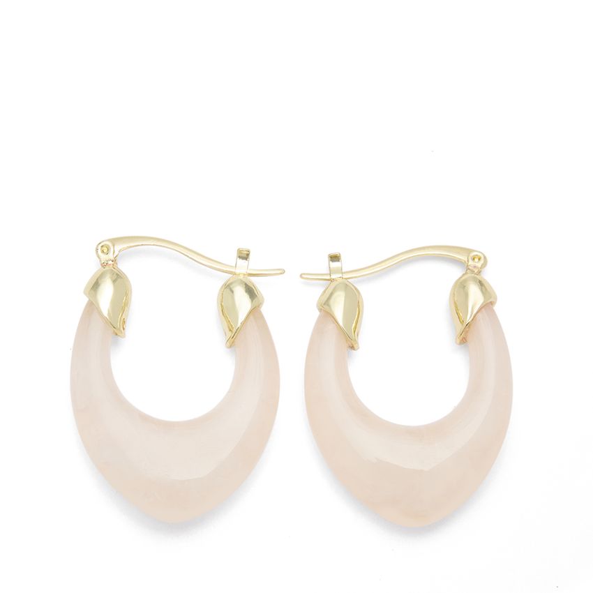 Beigefarbene Ohrringe mit goldfarbenem Verschluss