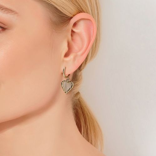 Goudkleurige hartjes oorbellen