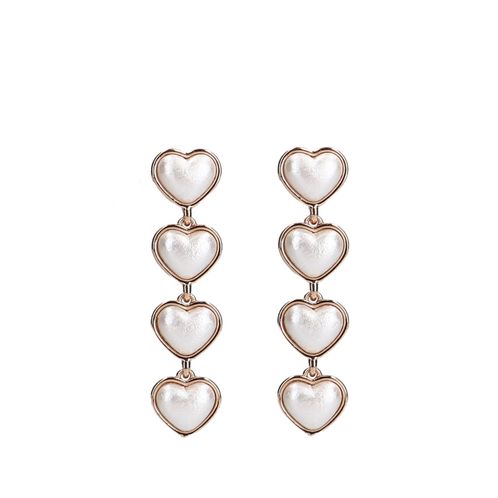 Herz-Ohrringe aus Perlen