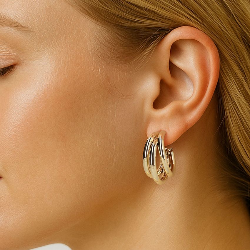 Runde goldfarbene Ohrringe