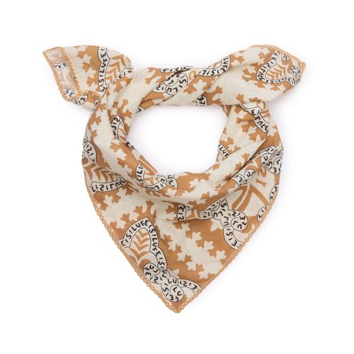 Braunes Tuch mit schwarz-weißen Details